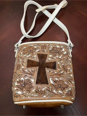 Women’s Brown and Cream Western Style Faux Leather purse. Cross Accent
